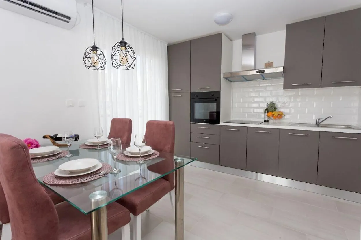 Apartment Papillon Split